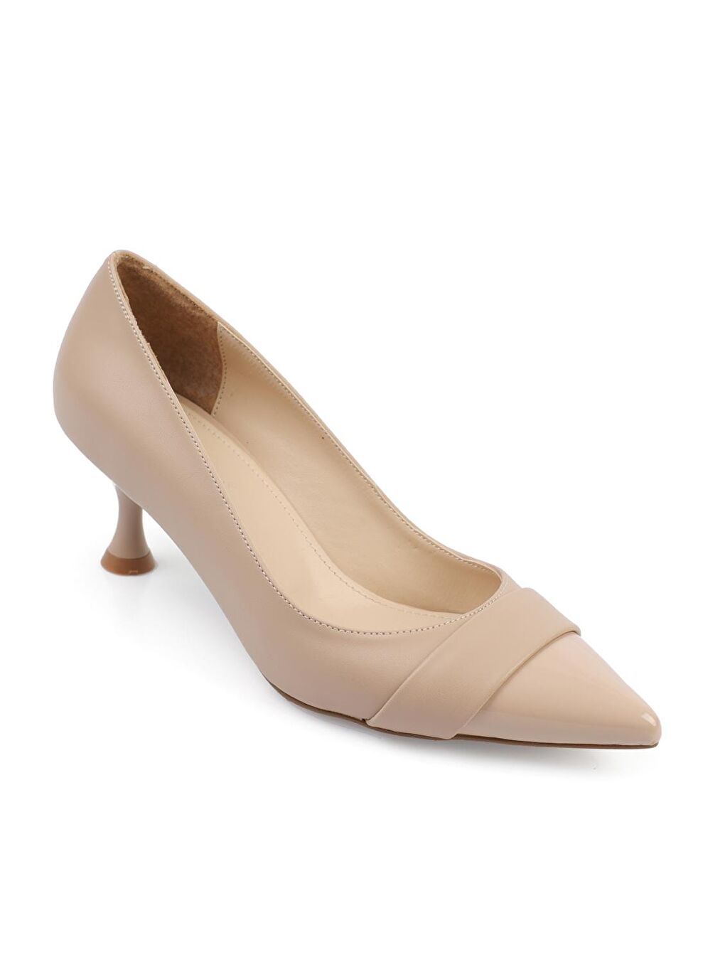 Bej Sivri Burunlu Rugan Detaylı Orta Topuk Kadın Ayakkabı-2
