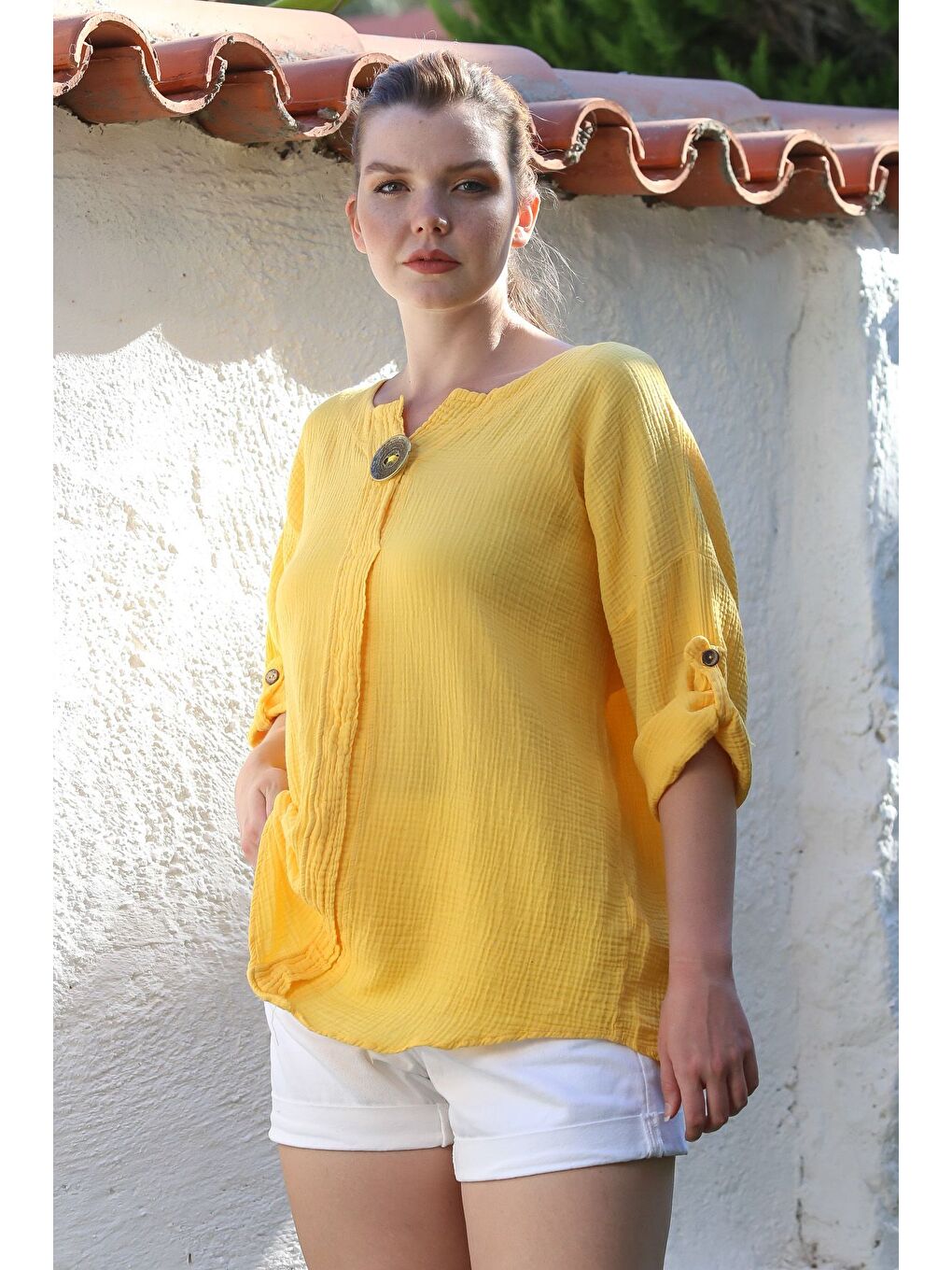 Sarı Havuz Yaka Düğmeli 3/4 Kol Yıkamalı Casual Müslin Dokuma Bluz 75 70-7