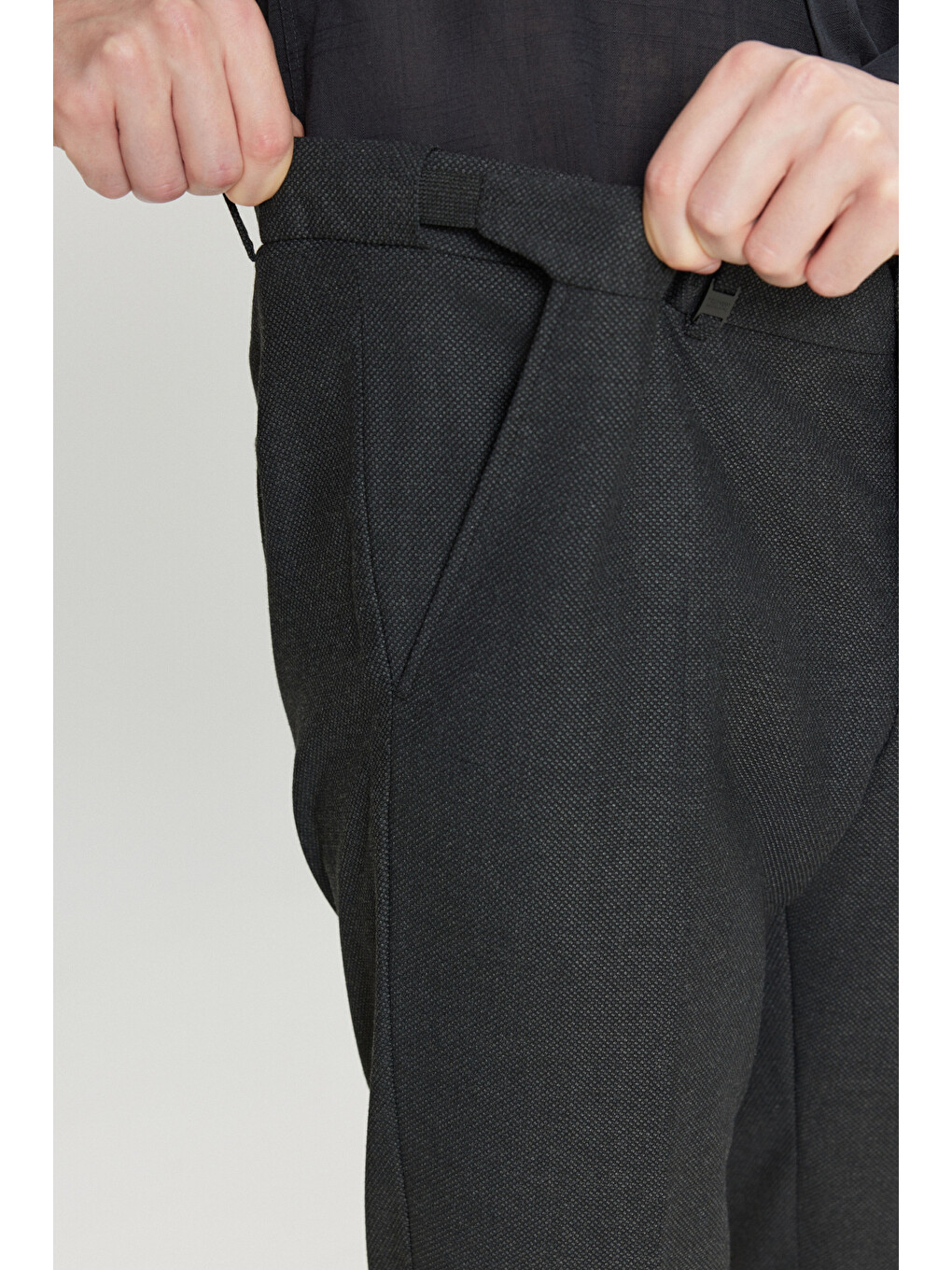 Erkek Siyah Yünlü Slim Fit Dar Kesim Beli Gizli Lastikli Yan Cepli Klasik Pantolon-3