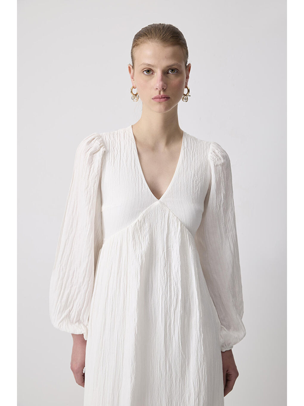 Beyaz V Yaka Gofre Elbise-1