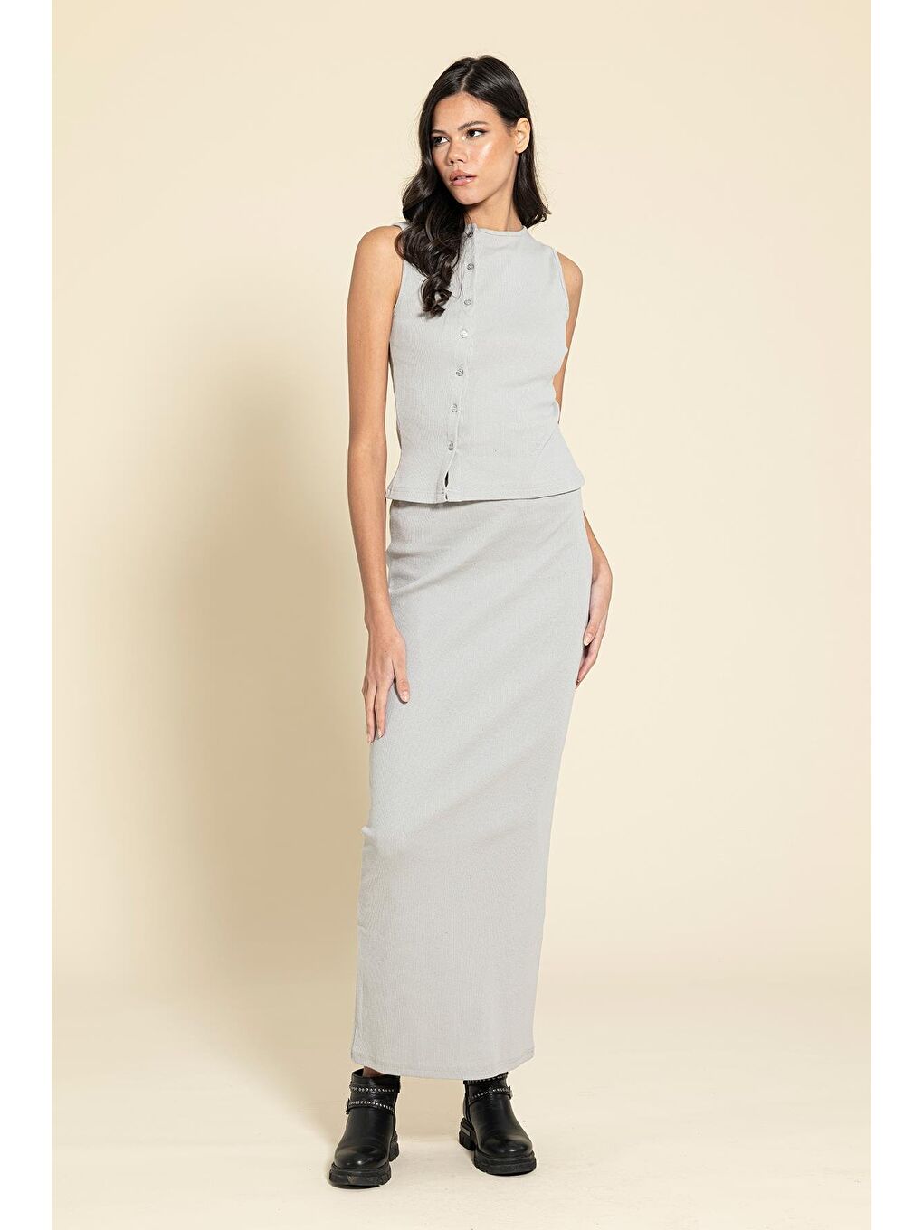 Düğmeli Gri Bluz Etek Takım-4