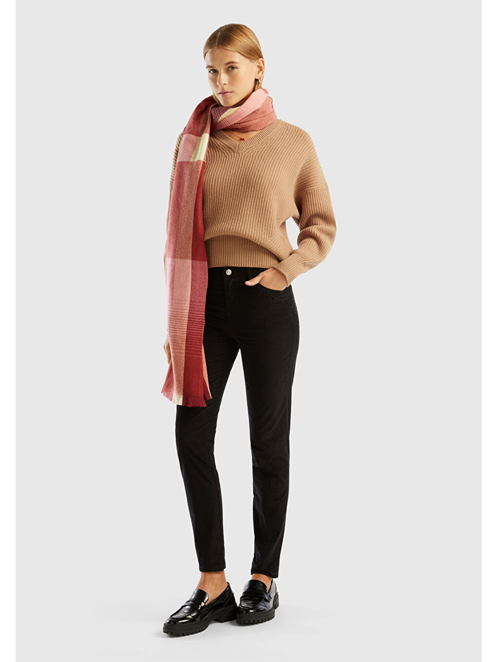 Kadın Siyah Slim Fit Kadife Pantolon-4