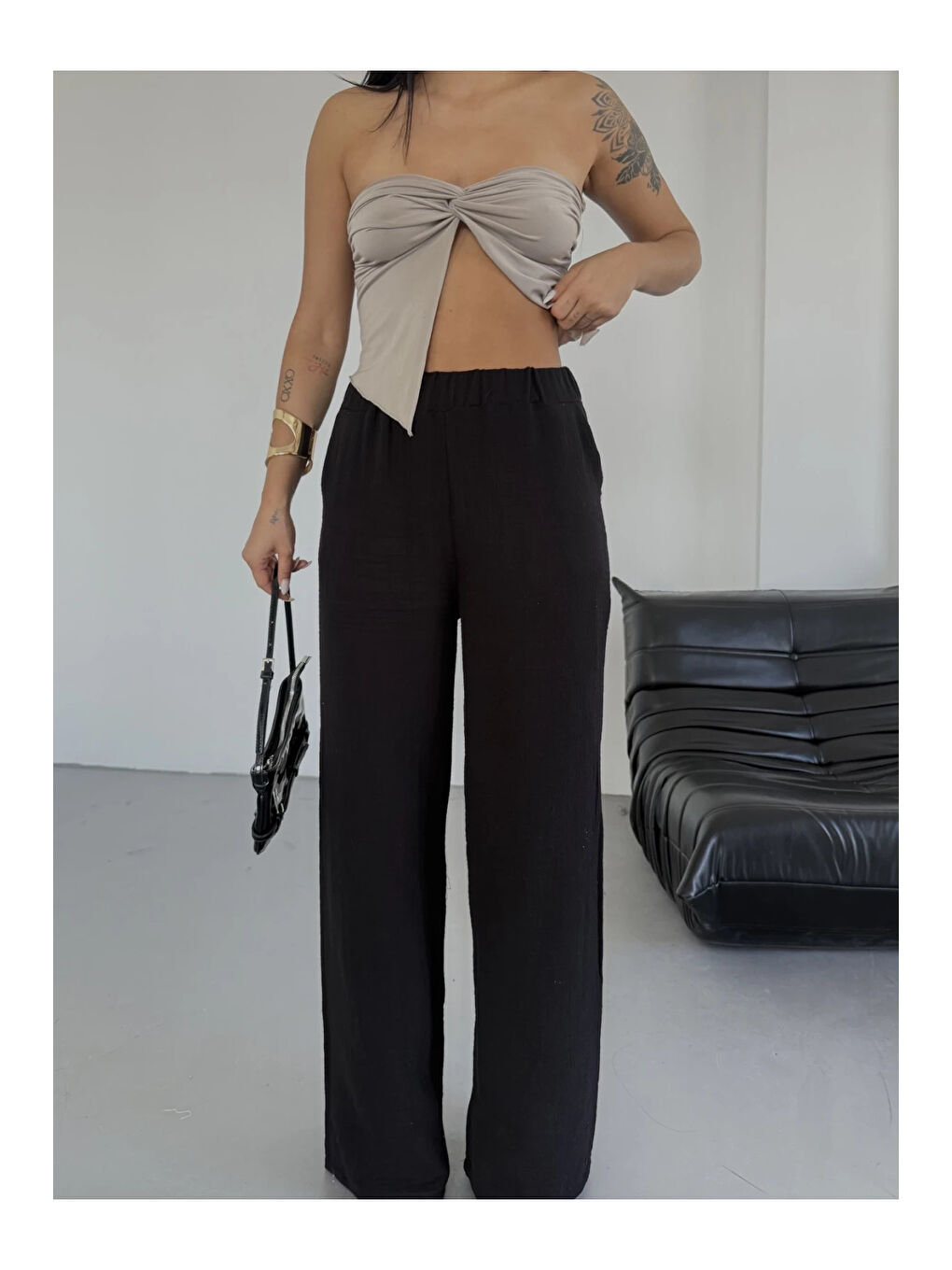 Kadın Siyah Beli Lastikli Müslin Kumaş Bol Paça Pantolon HZL25S-DSB12221-4