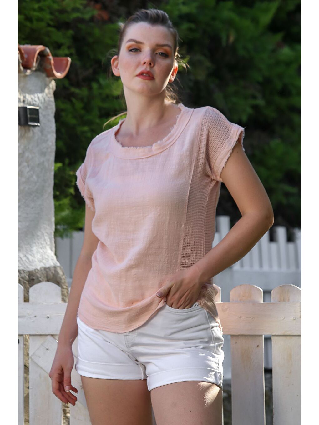 Pembe Somon Rengi Havuz Yaka Düşük Kol File Detaylı Pis Dikişli Casual Dokuma Bluz 65 55