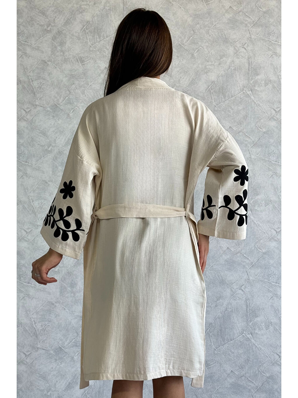 Bej Bel Kuşaklı Nakışlı Kadın Kimono-3