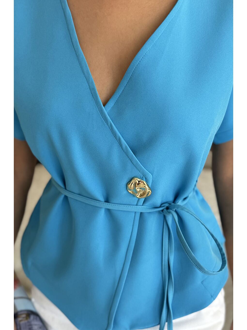 Mavi Kruvaze Yaka Bel Bağcıklı Kolsuz Kısa Ceket-4