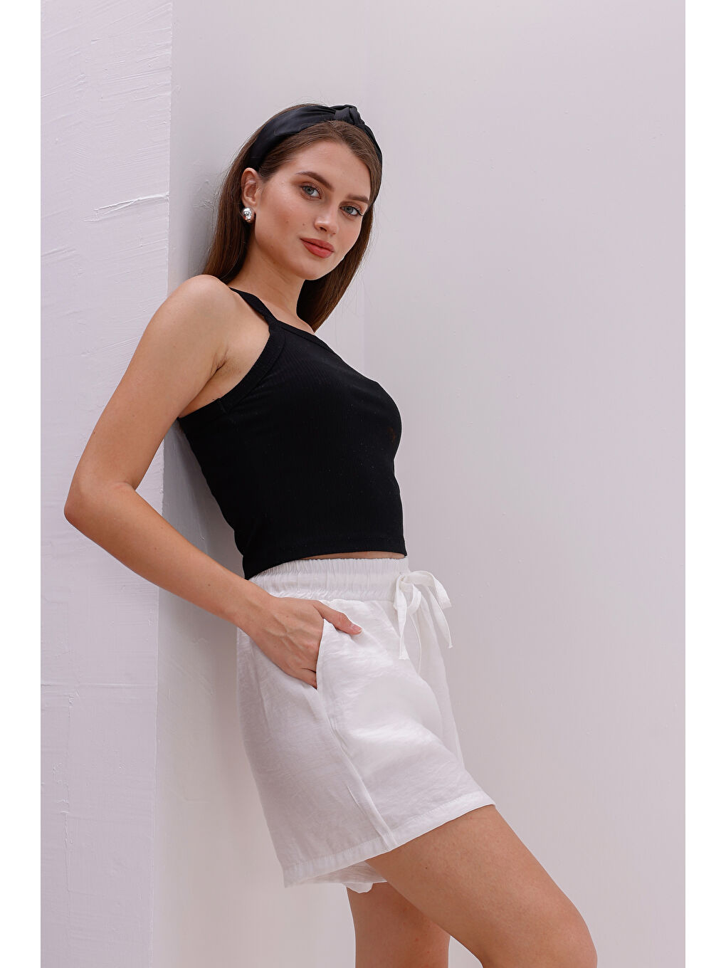 Beyaz Genıus Store Kadın Şort Aerobin Pamuklu Cepli Çekmez Kumaş Beli Lastikli Şort-3