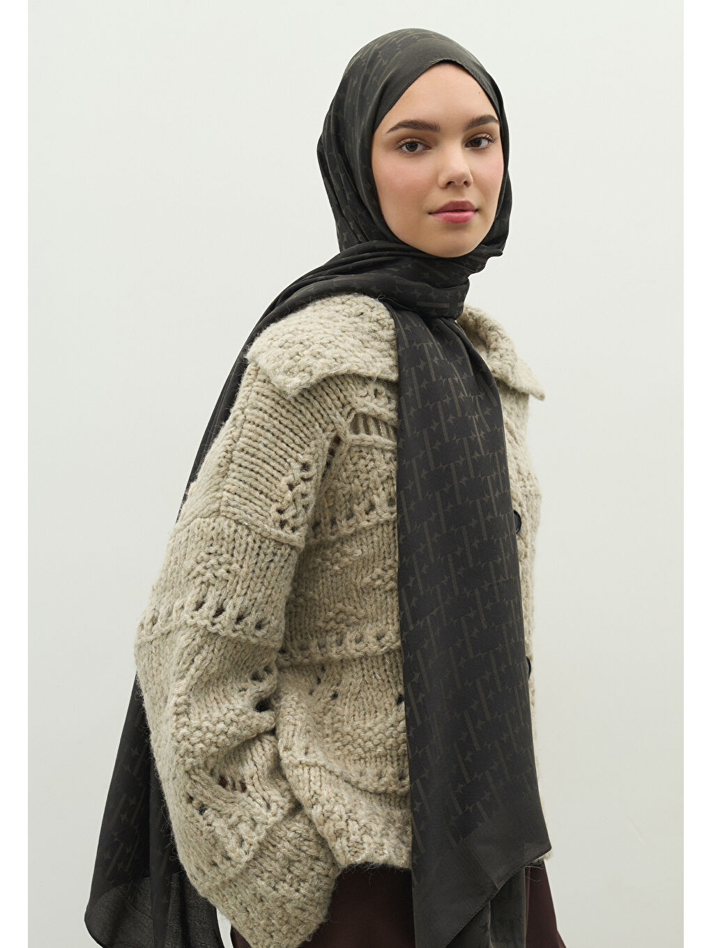 Siyah MONOGRAM PAMUK FLOŞ JAKARLI ŞAL KÖMÜR-1