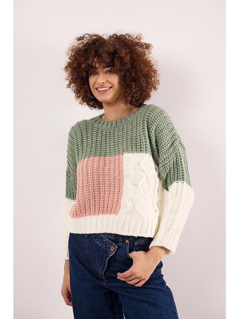 Ekru Bisiklet Yaka Uzun Kollu Kısa Kesim Örme Triko Kazak