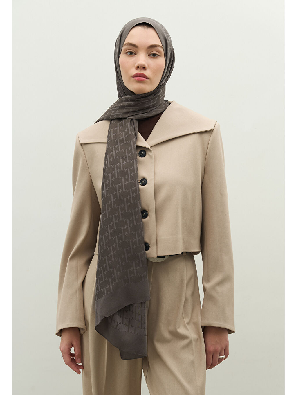 Gri MONOGRAM PAMUK FLOŞ JAKARLI ŞAL DUMAN