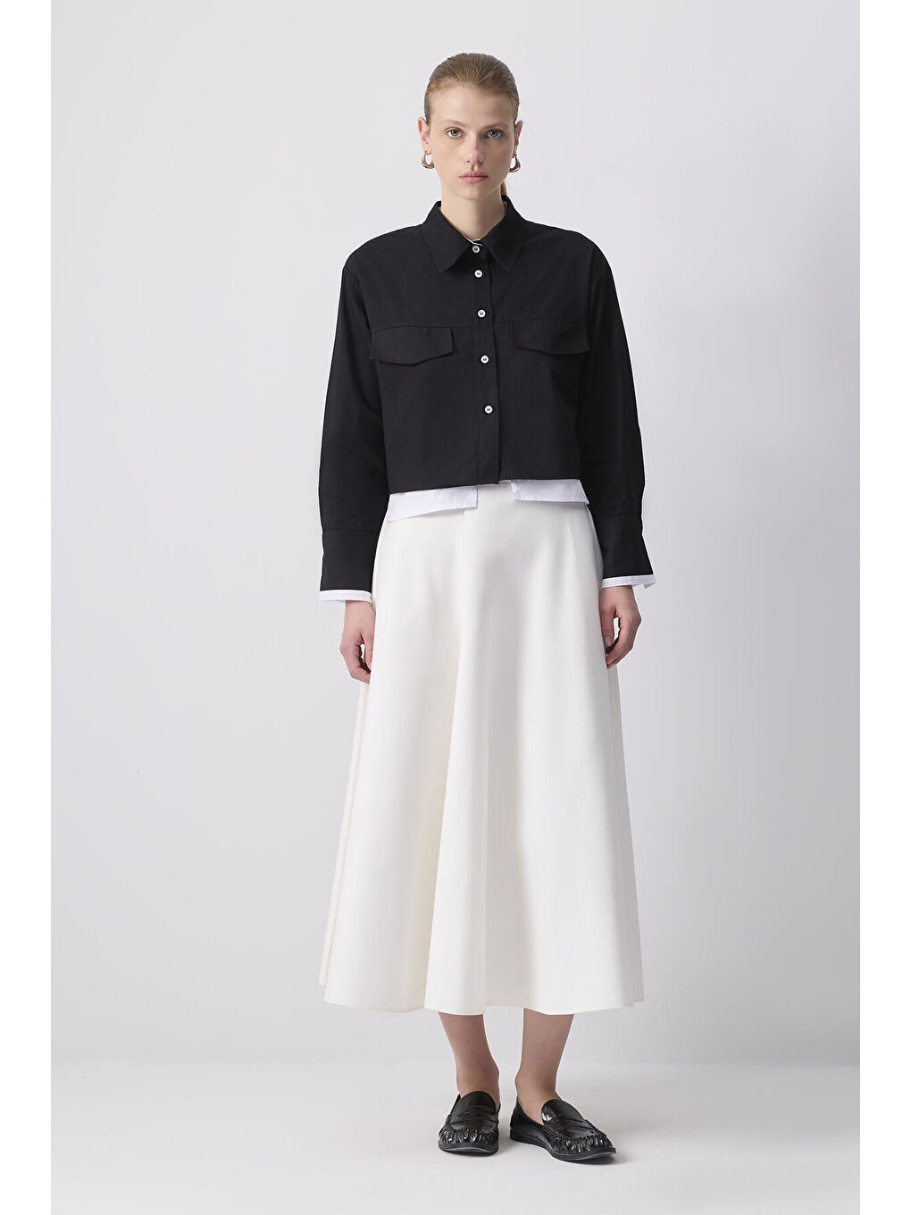 Siyah Cep Detaylı Poplin Crop Gömlek