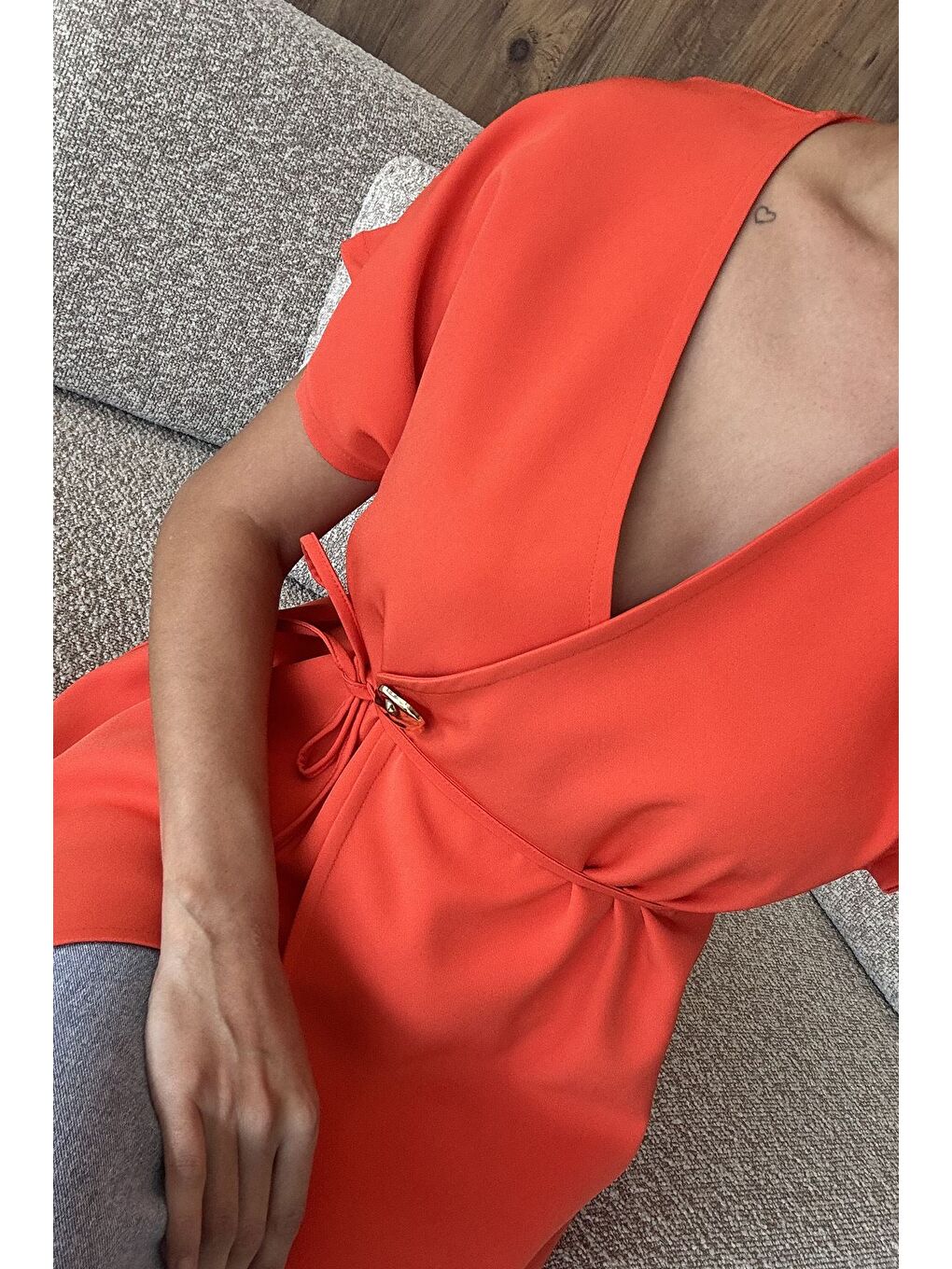 Turuncu Kruvaze Yaka Bel Bağcıklı Kolsuz Ceket-2