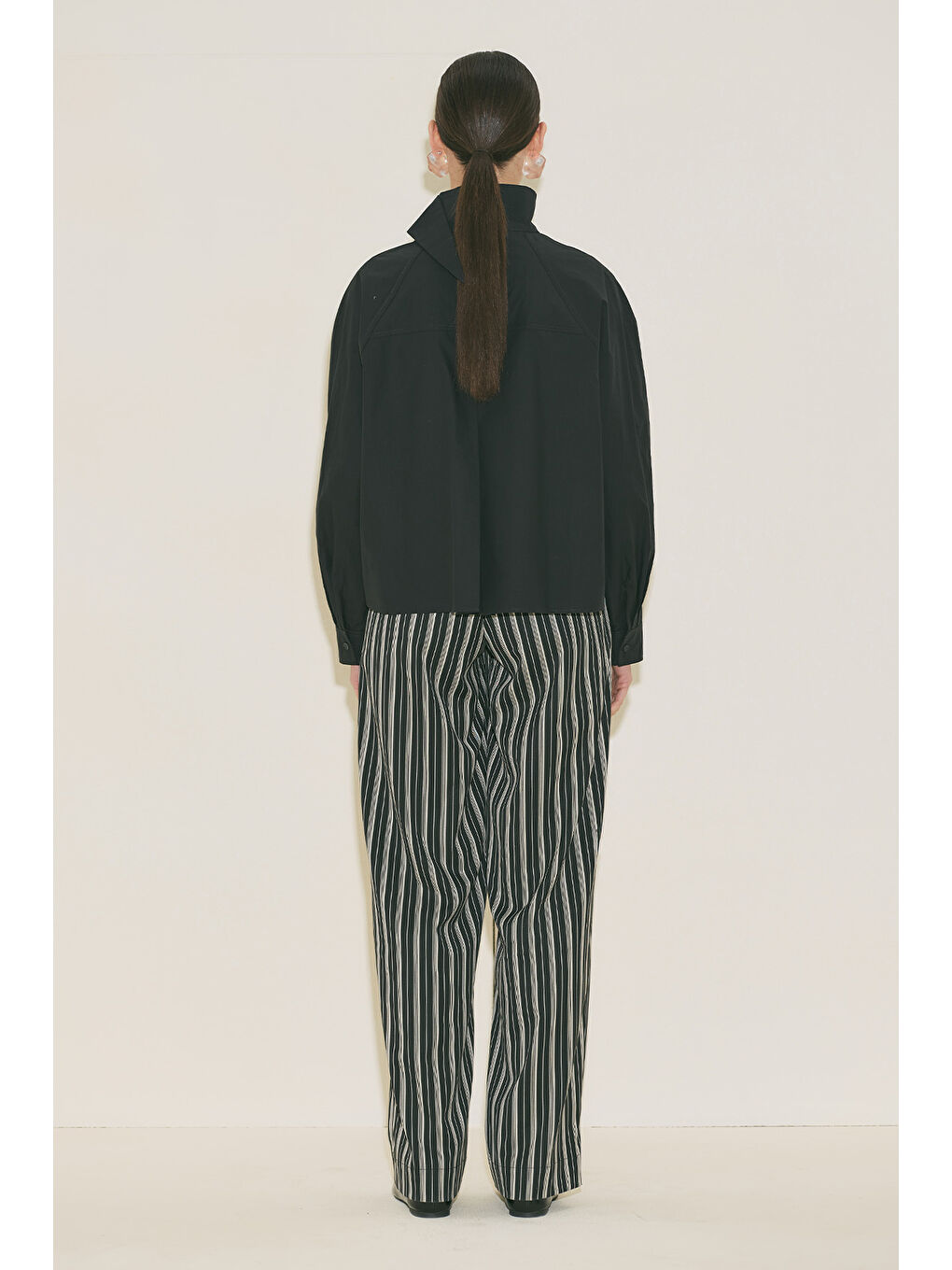 Yüksek Yakalı Kısa Gömlek Siyah-2