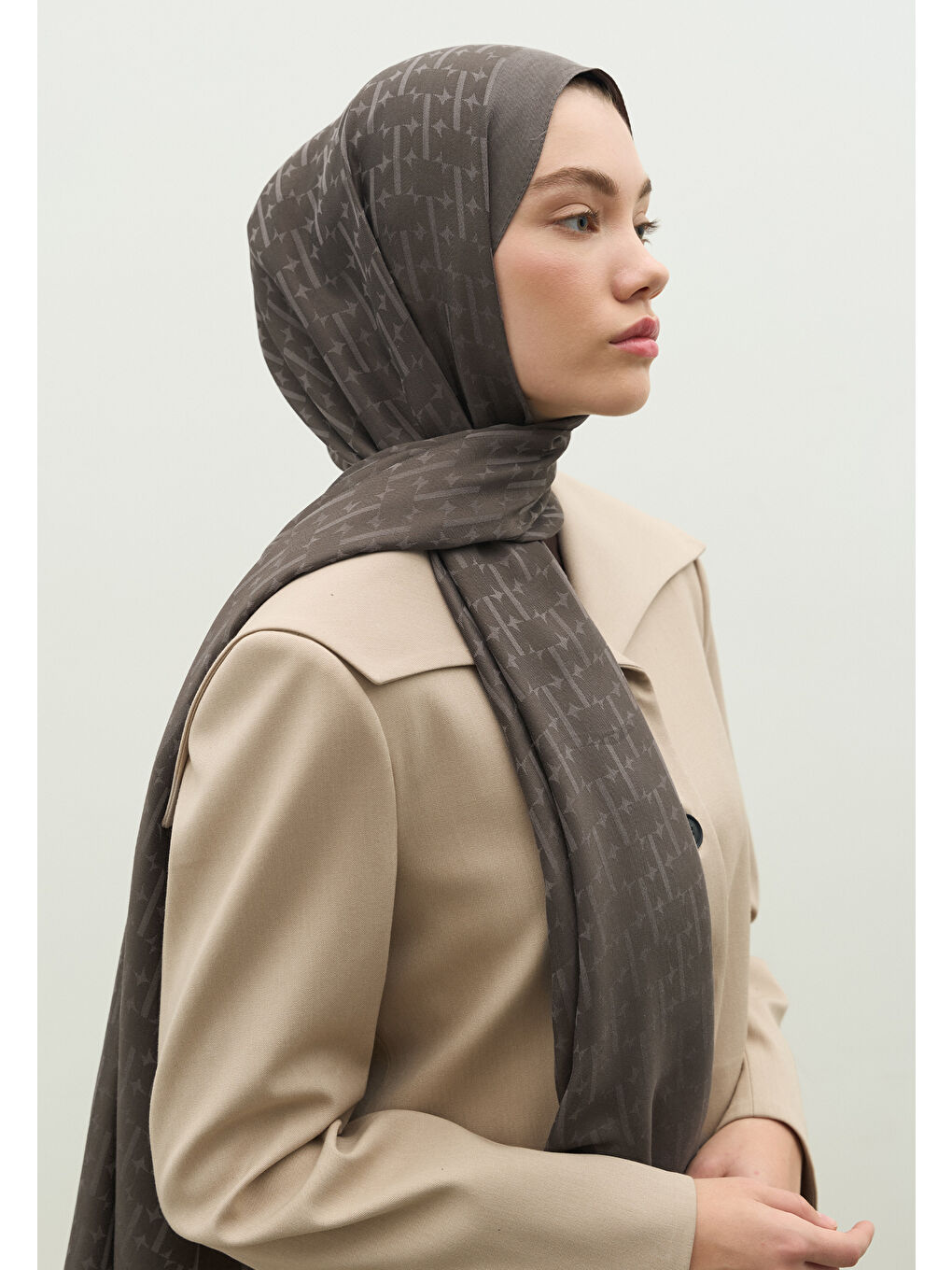 Gri MONOGRAM PAMUK FLOŞ JAKARLI ŞAL DUMAN-1