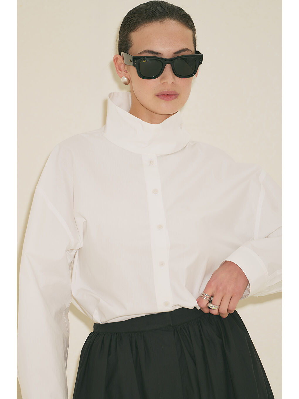 Yüksek Yakalı Kısa Gömlek Ekru-4