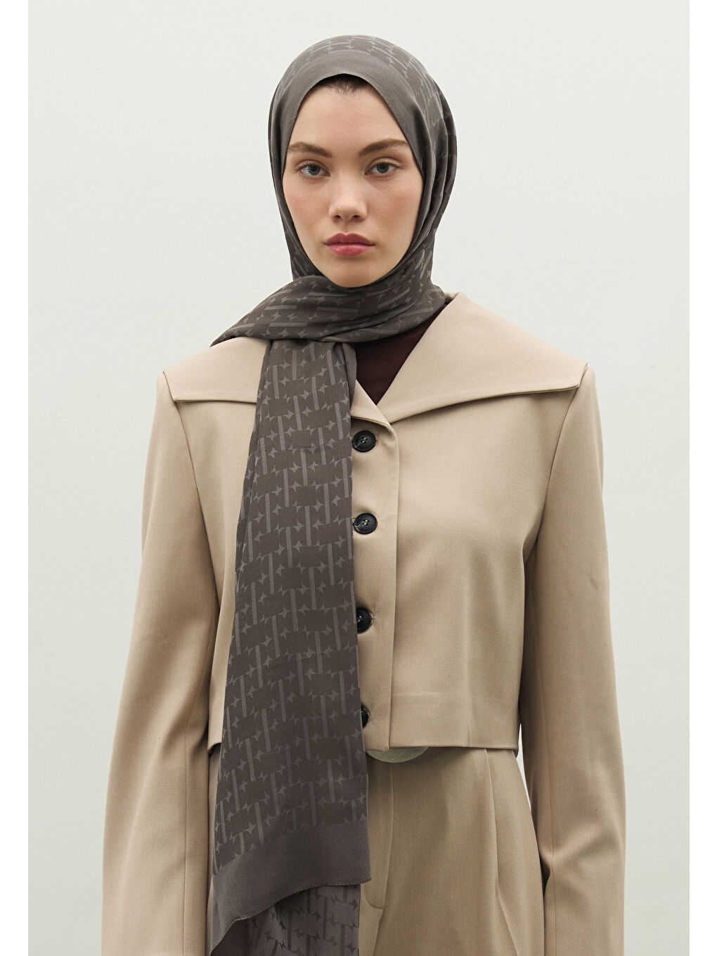 Gri MONOGRAM PAMUK FLOŞ JAKARLI ŞAL DUMAN-3