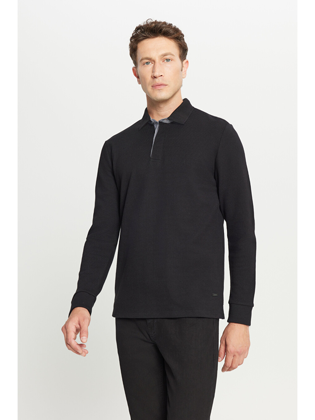 Erkek Siyah %100 Pamuk Slim Fit Dar Kesim Polo Yaka Uzun Kollu Tişört-2