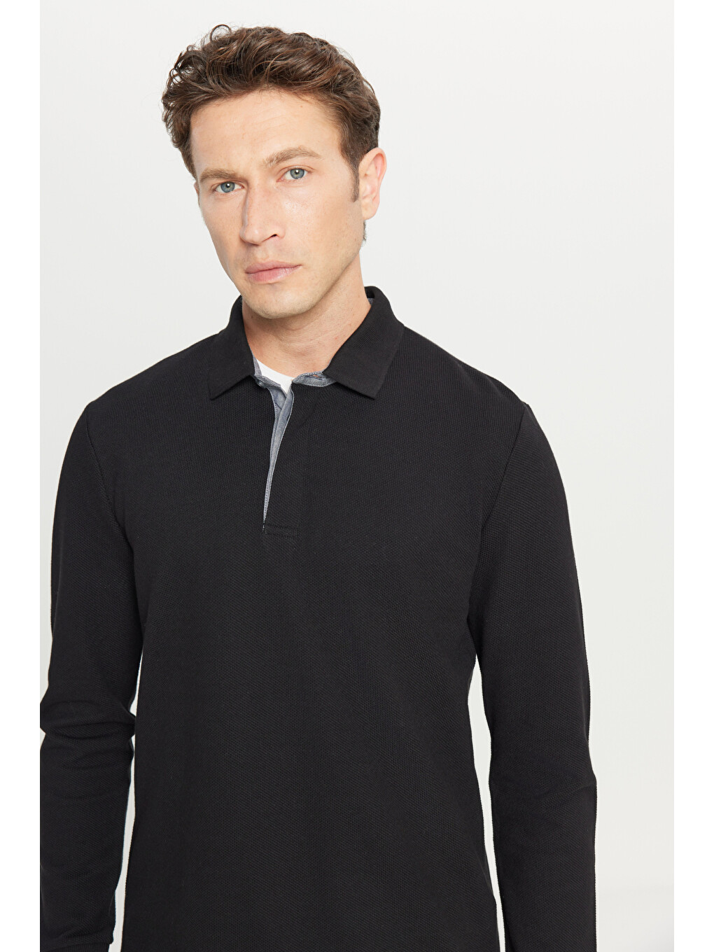Erkek Siyah %100 Pamuk Slim Fit Dar Kesim Polo Yaka Uzun Kollu Tişört-3