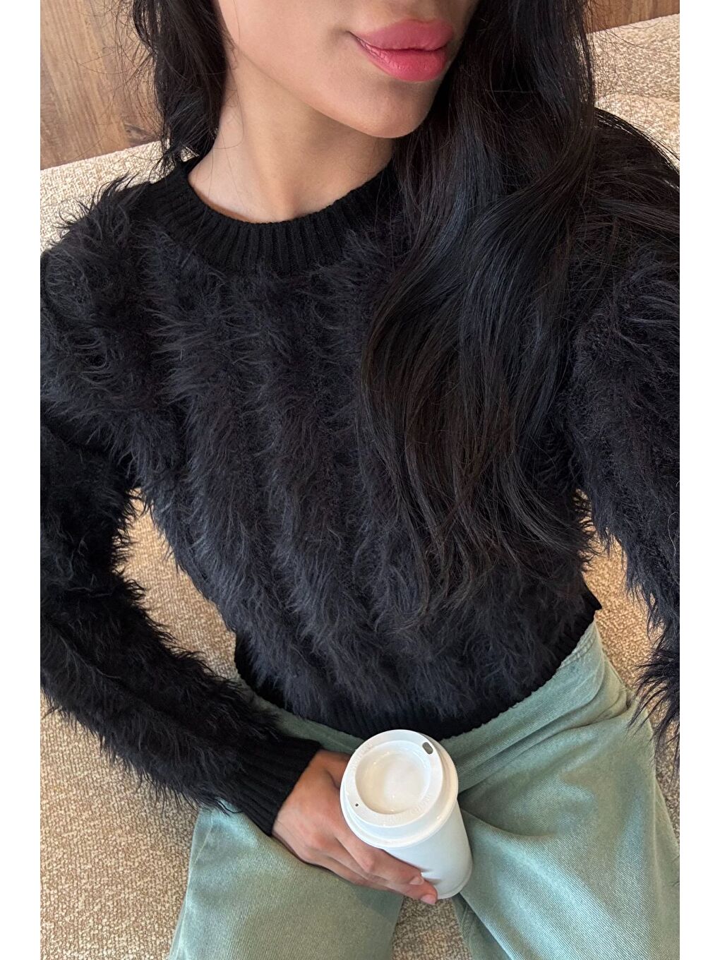 Siyah Kadın Sakallı Triko Kazak-1