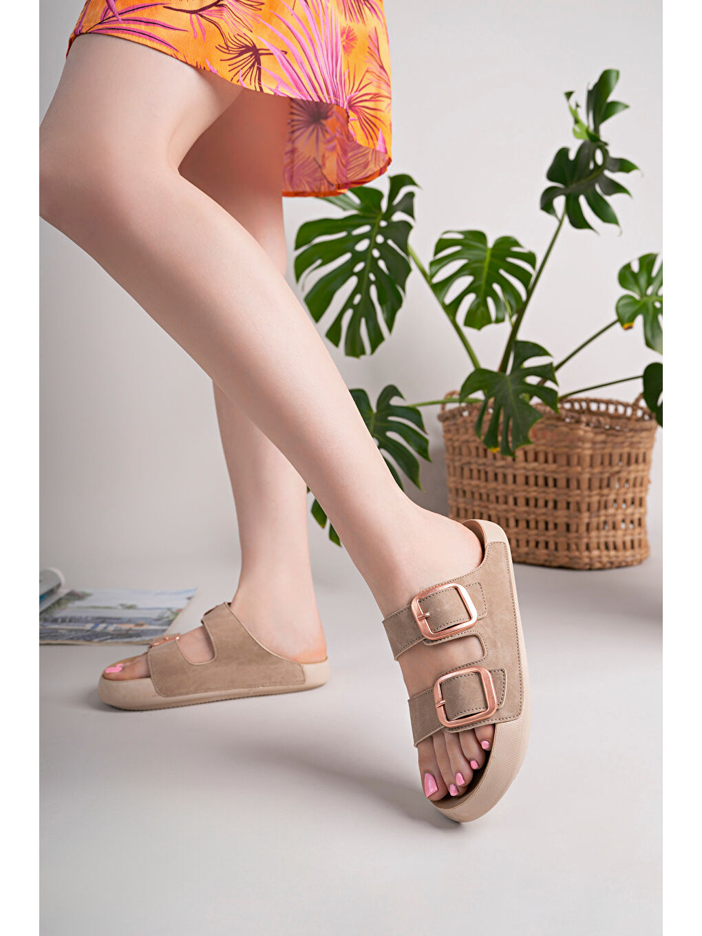 Bej Kadın Rahat Taban Çift Tokalı Yazlık Terlik