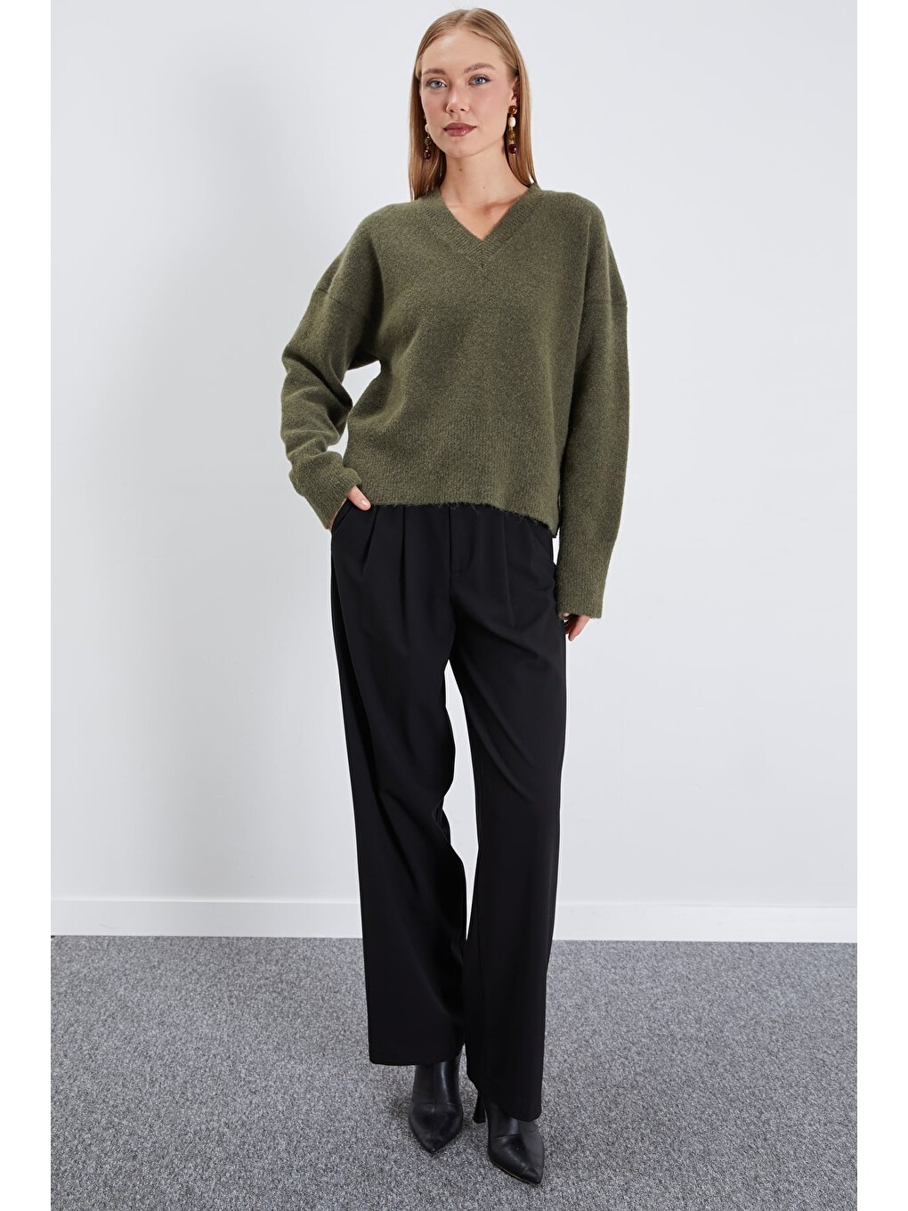 Haki Basic V Yaka Oversize Triko Kazak-3