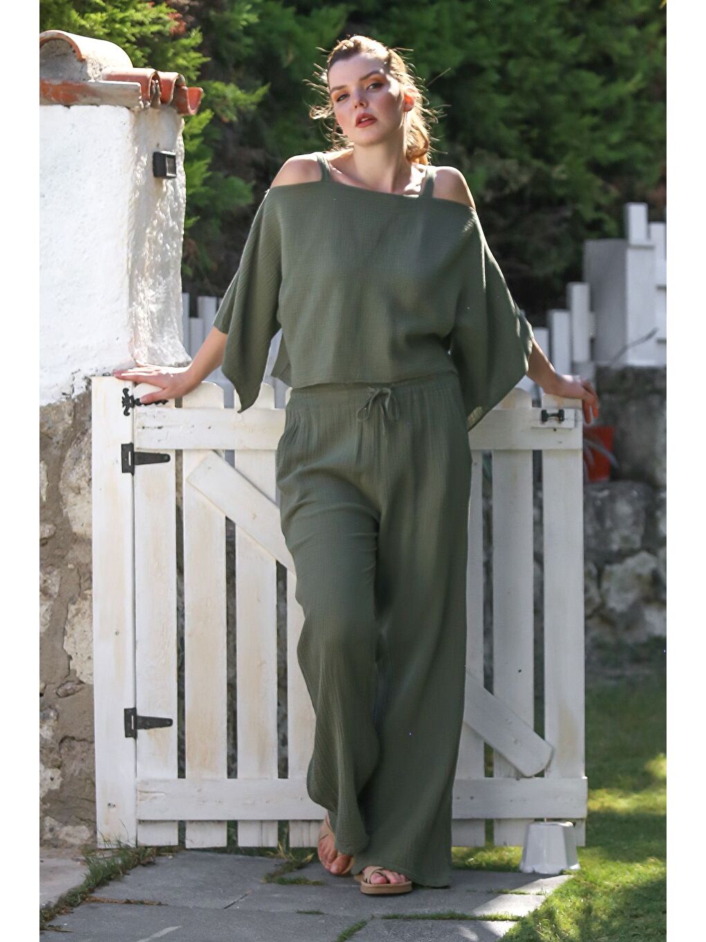 Haki Carmen Yaka Mendil Kol Cepli Yıkamalı Lastikli Bel Müslin Dokuma Takım 52-108 65-65