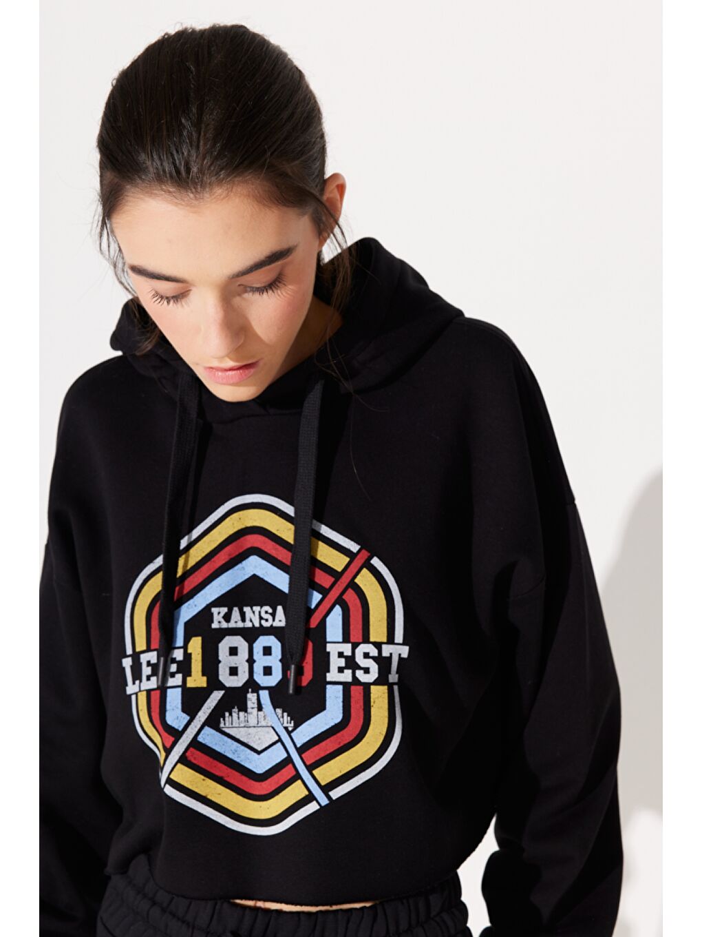 Regular Fit Normal Kesim Kapüşonlu Şardonlu Siyah Sweatshirt-1