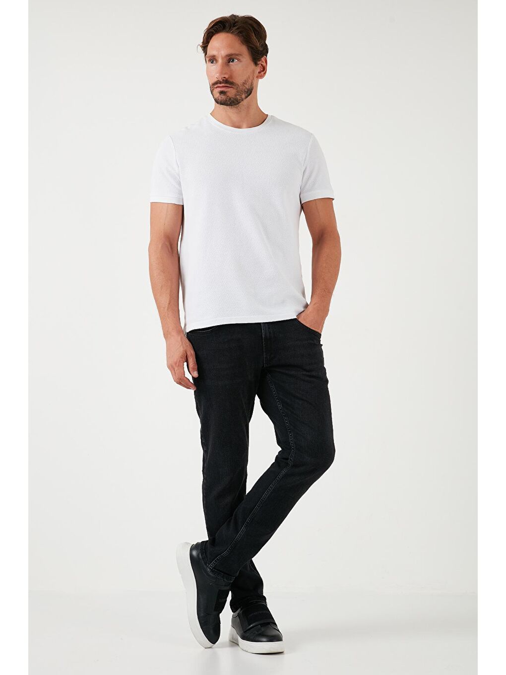 Buratti Siyah Pamuklu Normal Bel Regular Fit Boru Paça Erkek Jeans 2210S16PARMA