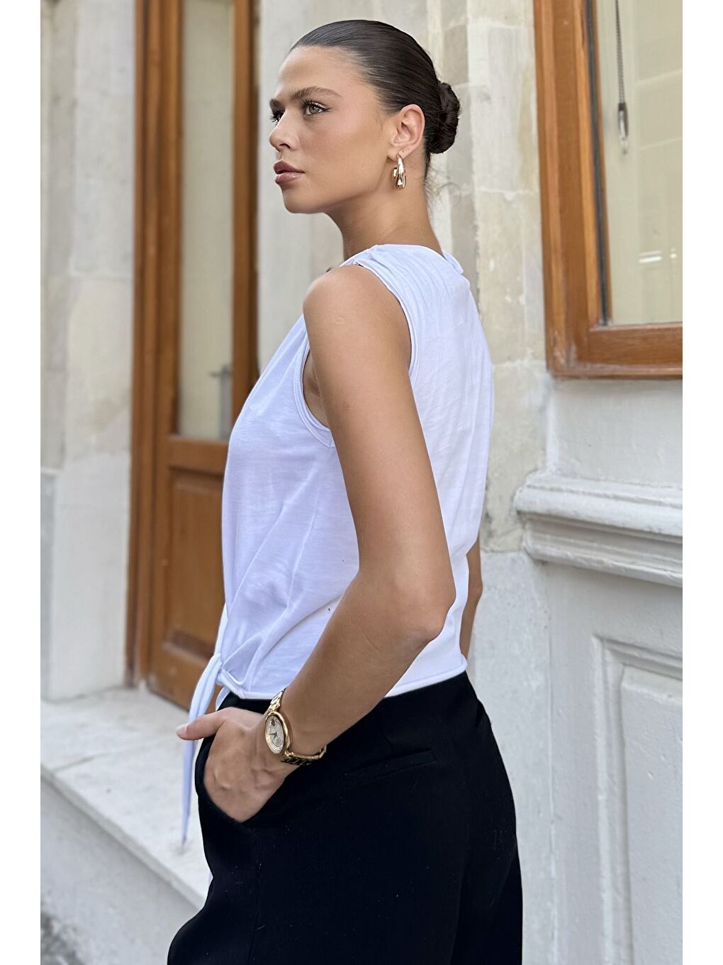 Beyaz Ön Bağlamalı Omuz Tokalı Kadın Bluz-2