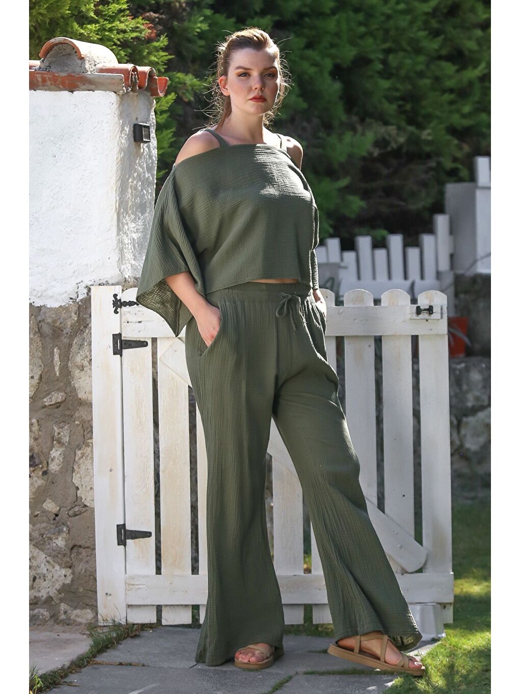 Haki Carmen Yaka Mendil Kol Cepli Yıkamalı Lastikli Bel Müslin Dokuma Takım 52-108 65-65-3