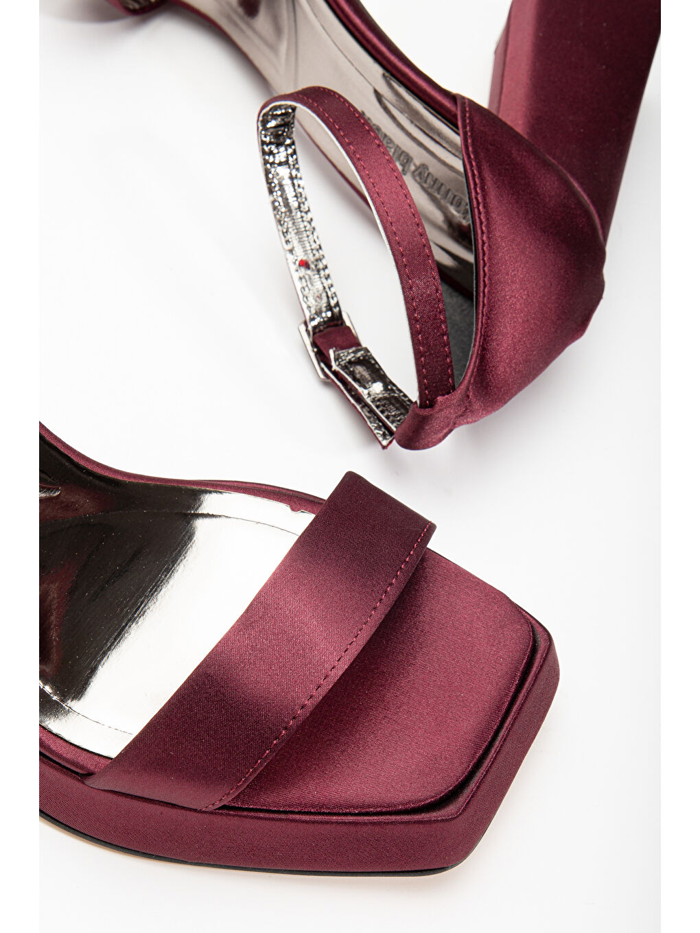 Kadın Bordo Saten Bilekten Bağlamalı Tek Bantlı Saten Platform Topuklu Ayakkabı-2