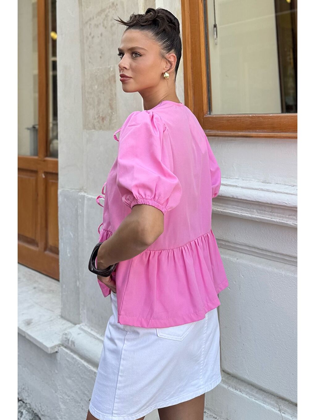 Pembe Kadın Ön Bağlama Detaylı Fırfırlı Kol Lastikli Bluz-2
