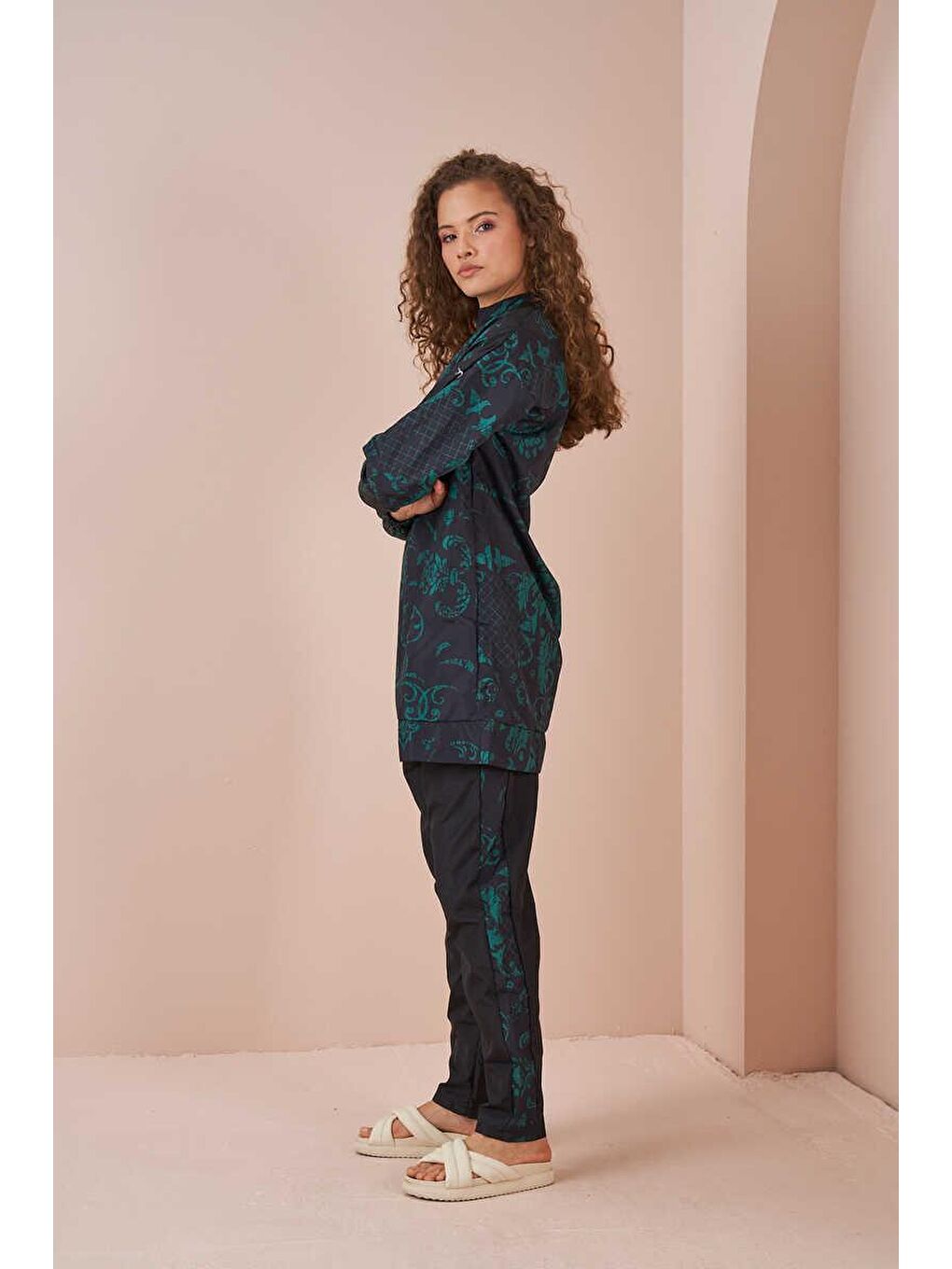 Çini Desen Tesettür Mayo Kısa Siyah-1