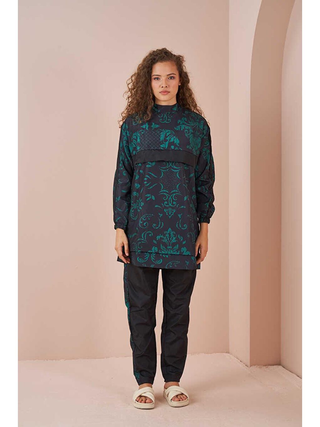 Çini Desen Tesettür Mayo Kısa Siyah-2