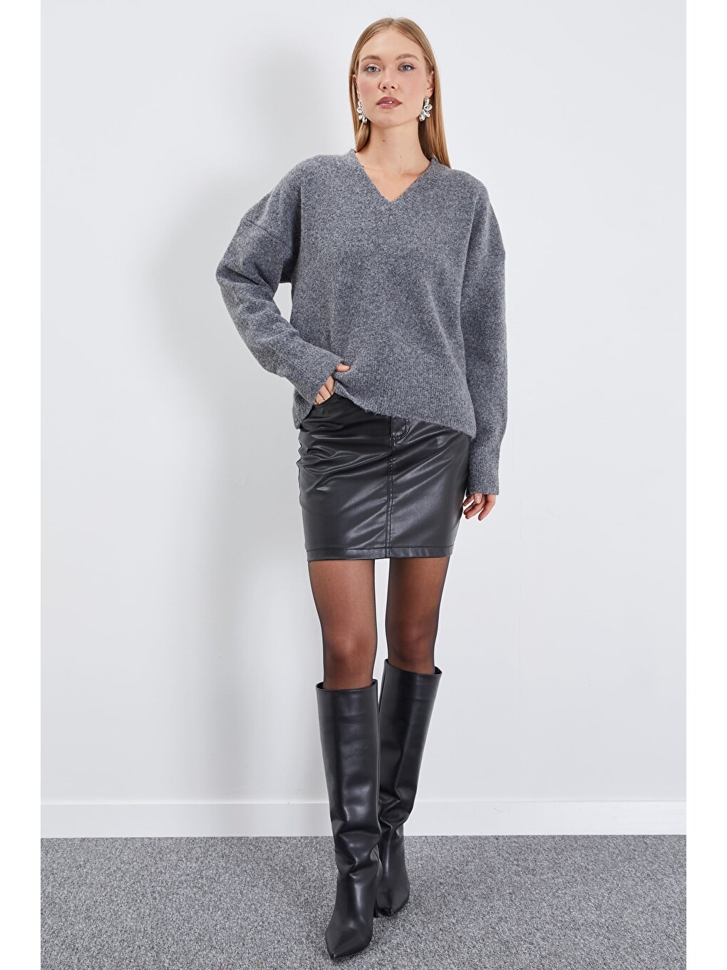 Antrasit Basic V Yaka Oversize Triko Kazak-2