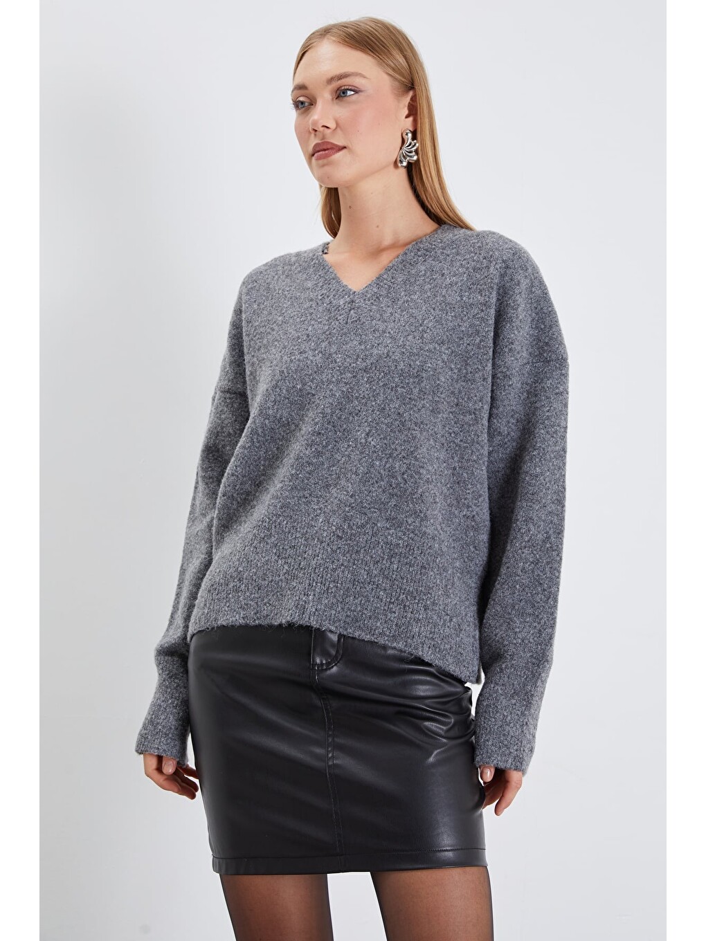 Antrasit Basic V Yaka Oversize Triko Kazak-3