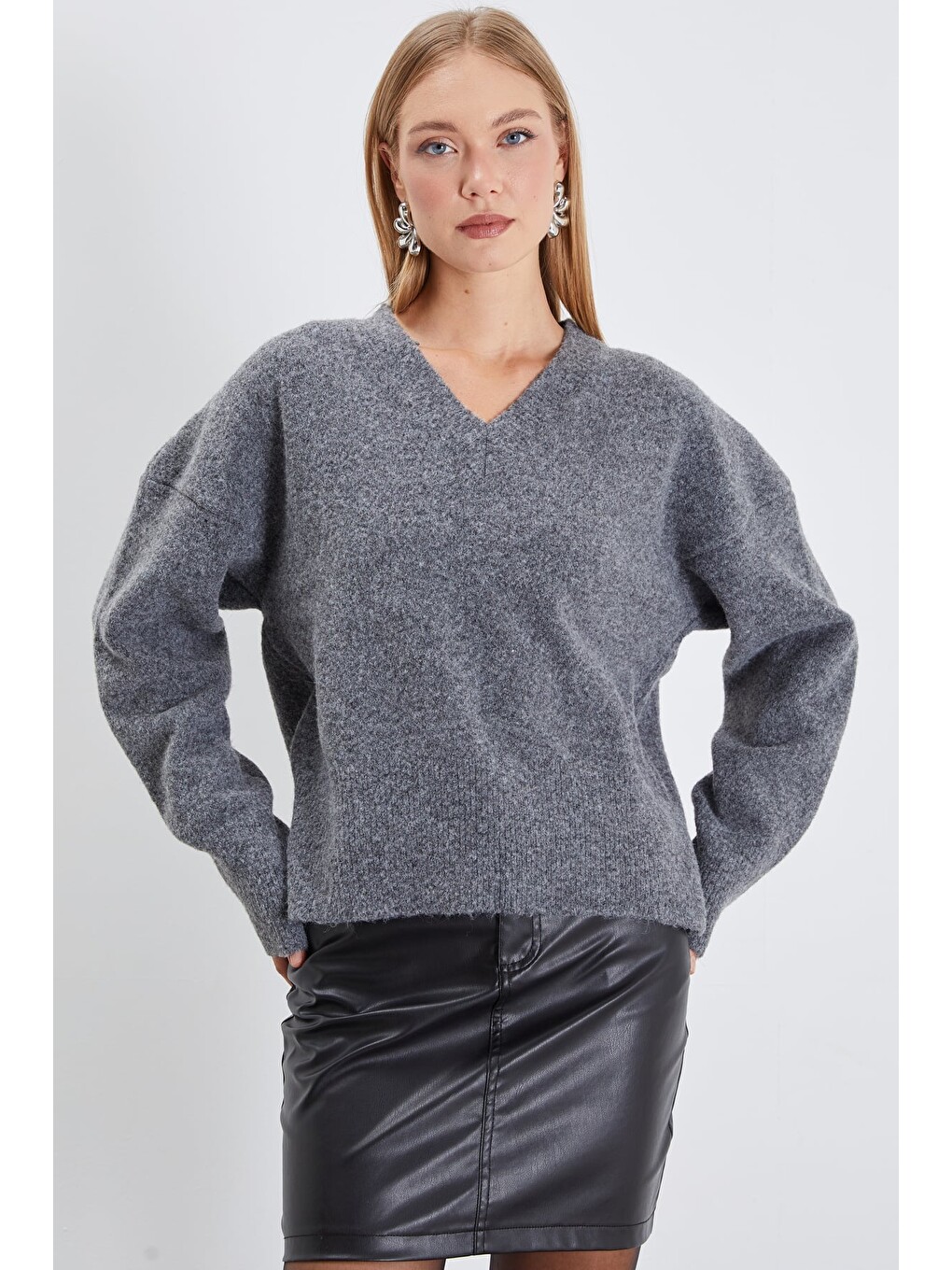 Antrasit Basic V Yaka Oversize Triko Kazak-4