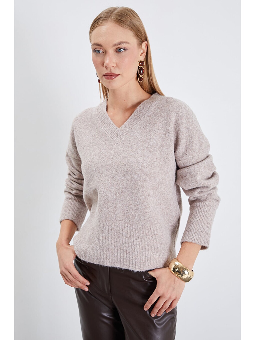 Bej Basic V Yaka Oversize Triko Kazak