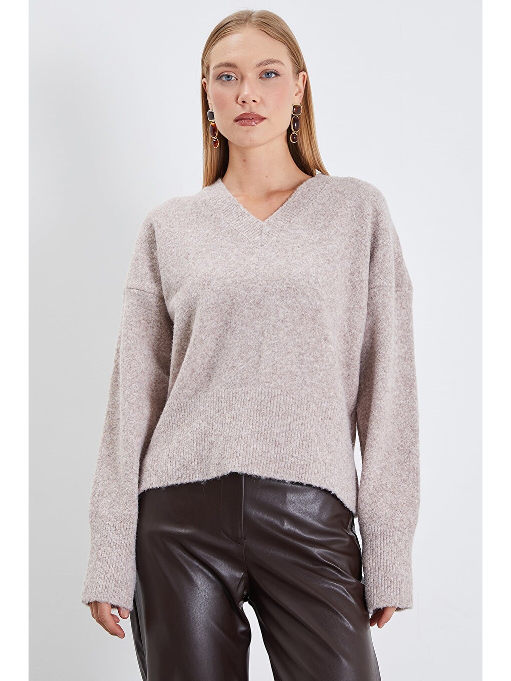 Bej Basic V Yaka Oversize Triko Kazak-1