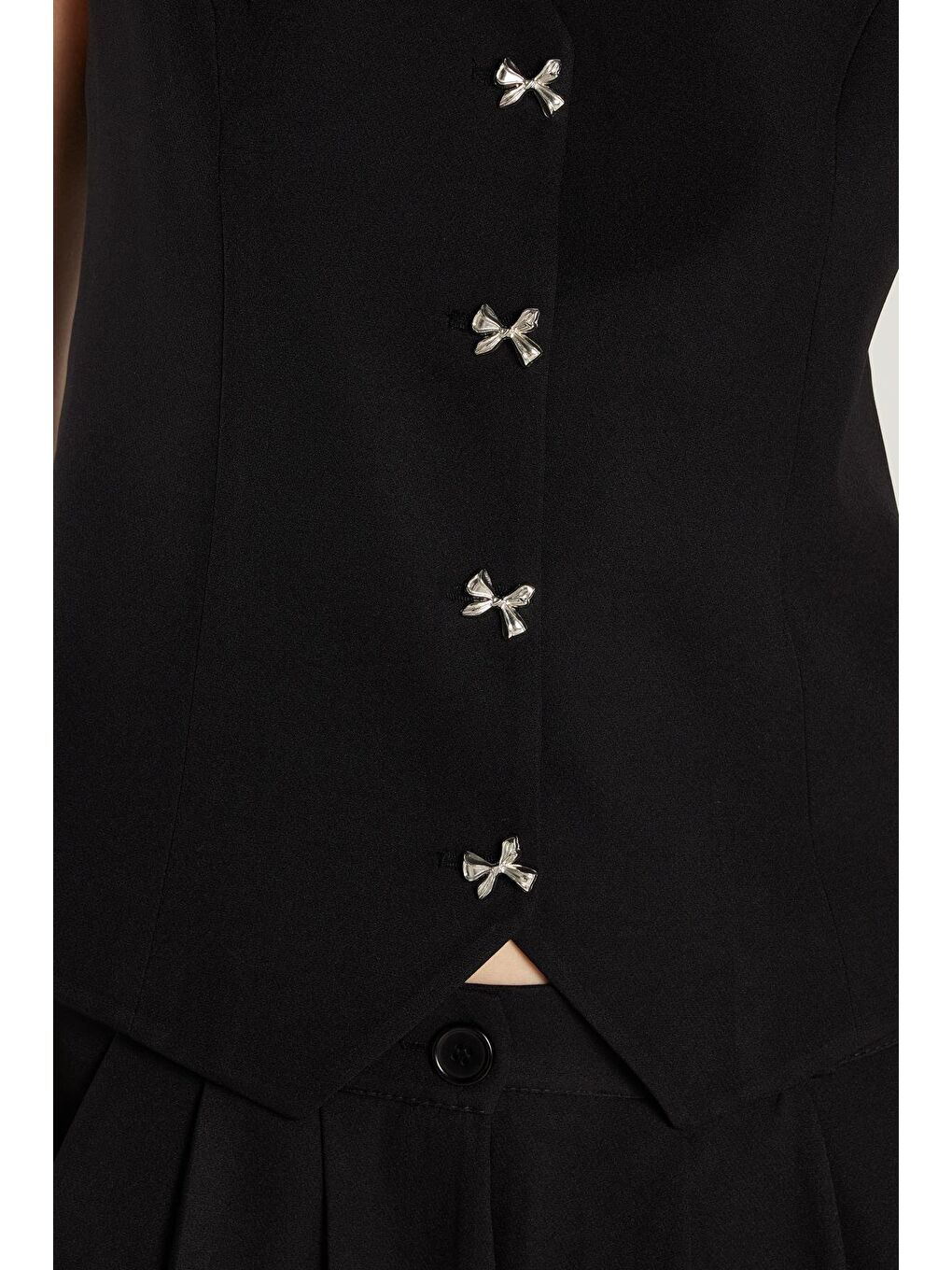 Kadın Standart Fit Sıfır Kol Kruvaze Yaka Düğmeli Siyah Yelekli Pantolonlu Takım-2