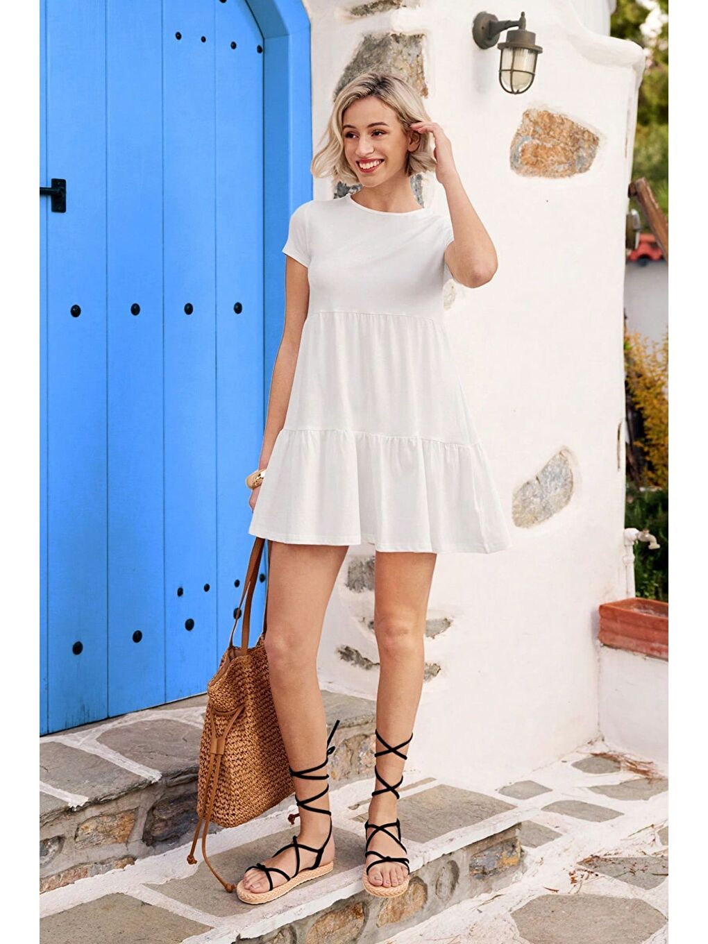 Beyaz Bisiklet Yaka Düz Kısa Kollu Fırfırlı Penye Elbise-6