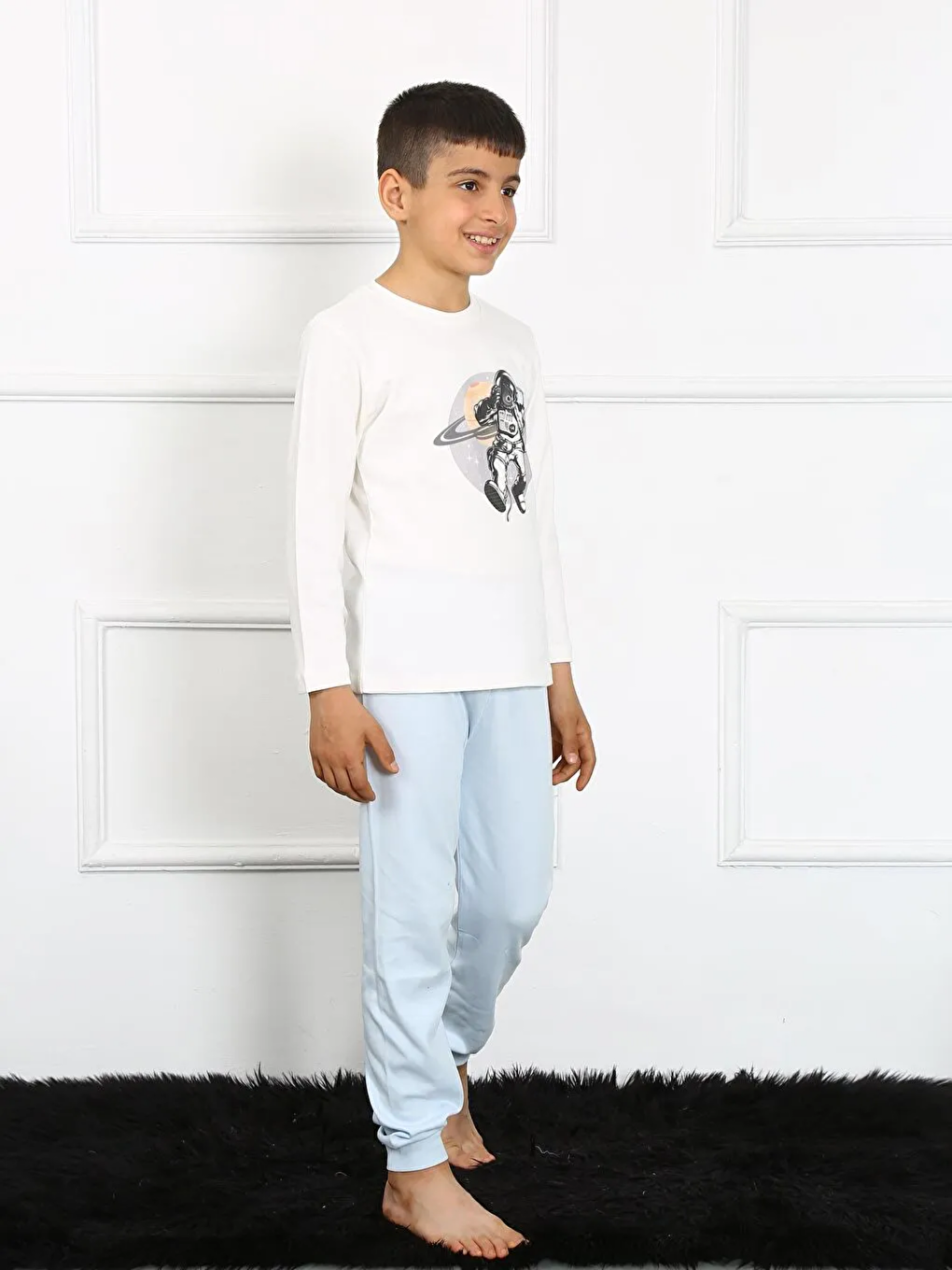 Ekru Bisiklet Yaka Uzun Kollu Erkek Çocuk Pijama Takımı-2