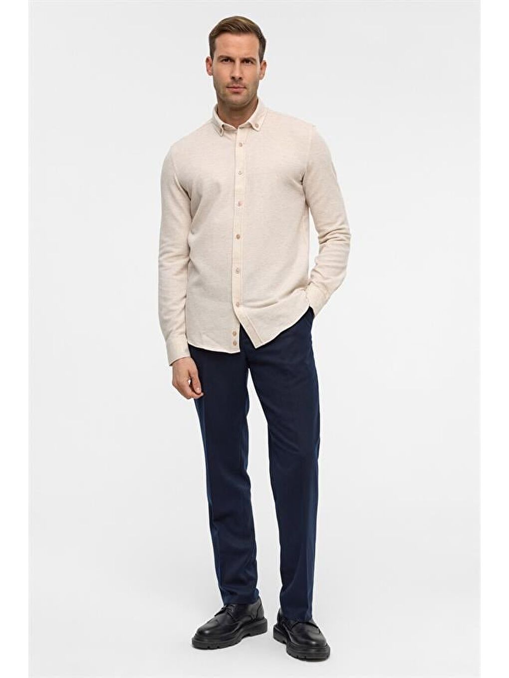 Bej Slim Armürlü Düğmeli Yaka Gömlek-4