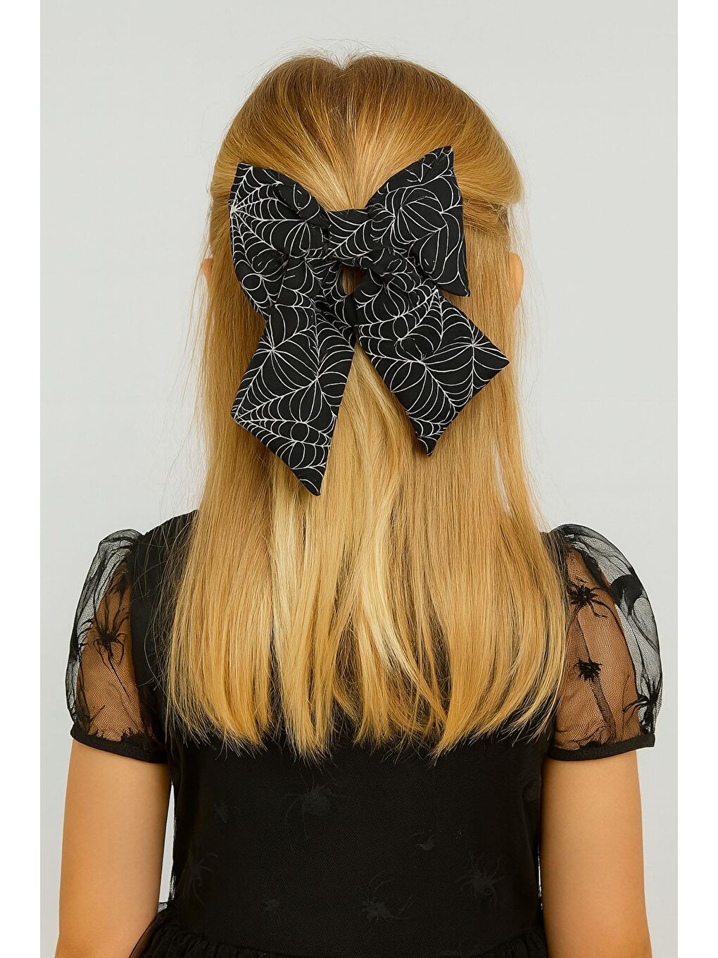 Kız Çocuk Siyah Fiyonk Toka