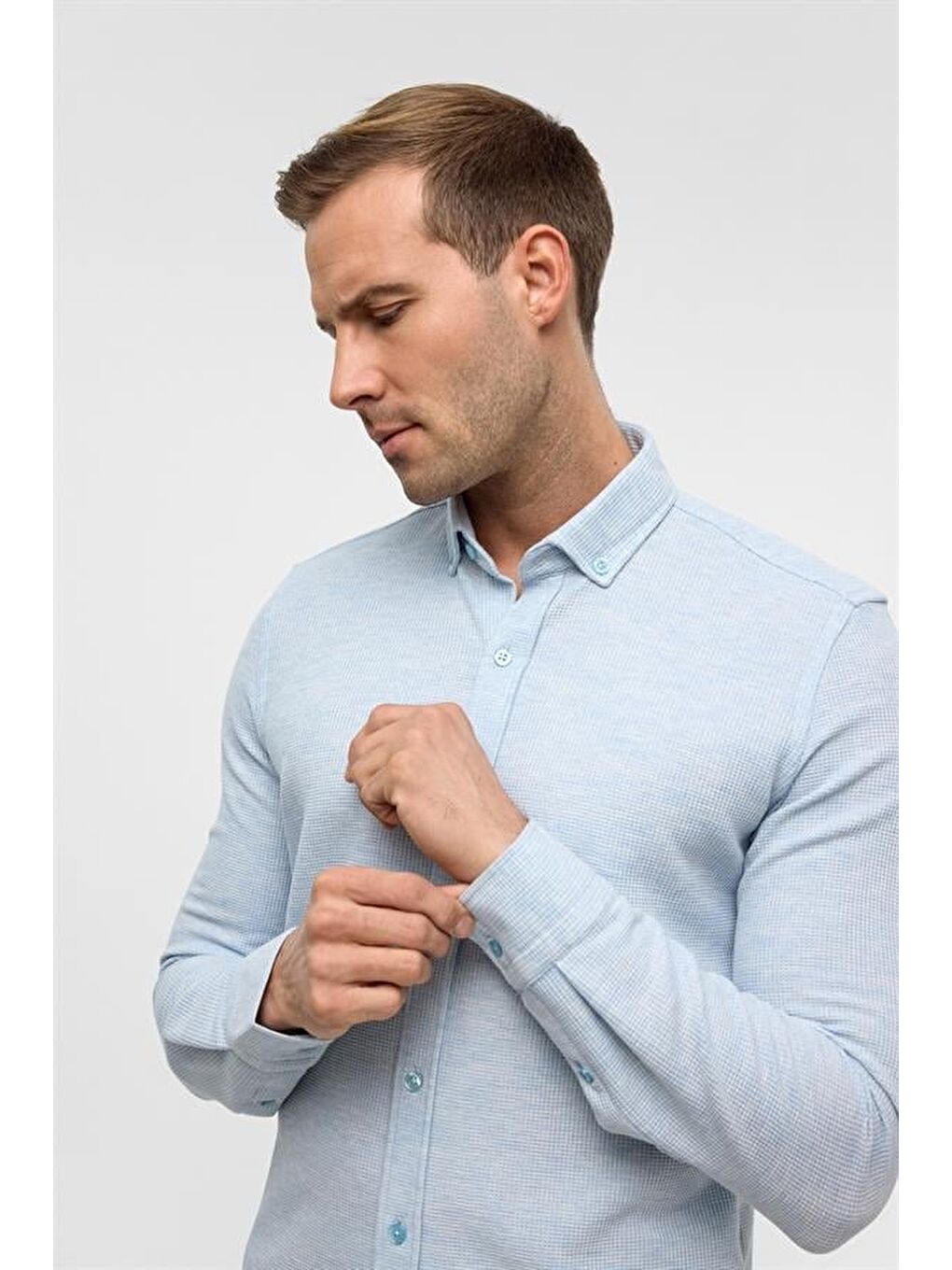 Buz Mavi Slim Armürlü Düğmeli Yaka Gömlek-4