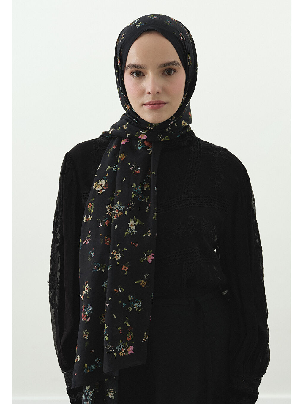 Siyah TINY BLOOMS DESENLİ PAMUK VİSKON ŞAL SİYAH-2