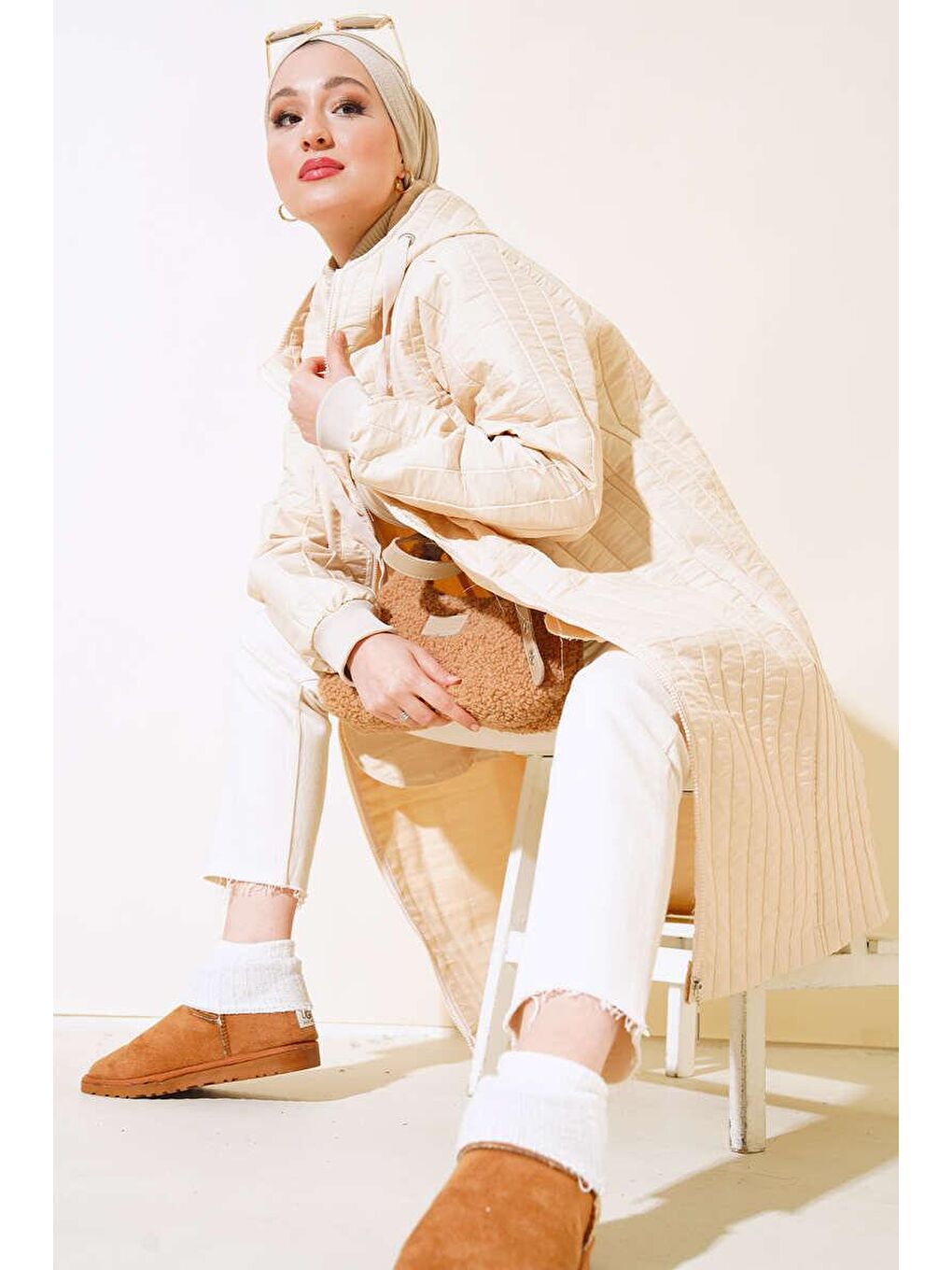 Bej Kapitone Uzun Mont  kadın-1