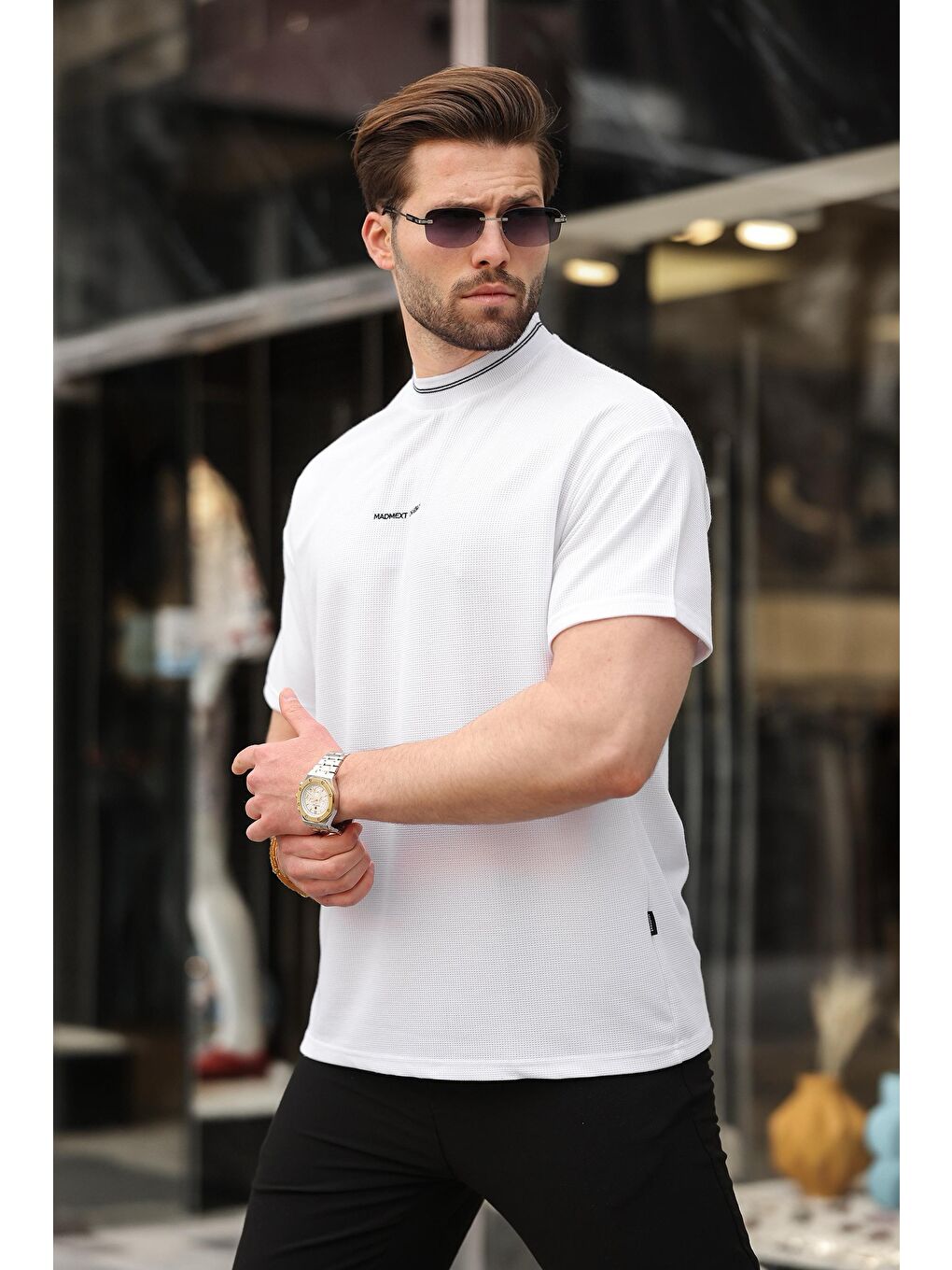 Beyaz Nakış Detaylı Basic Erkek T-Shirt E7106