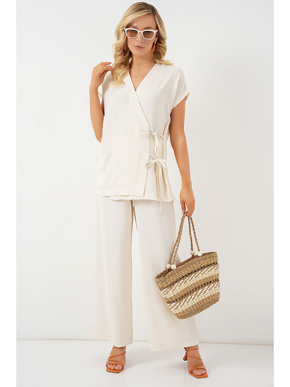 Ekru Kadın Kısa Kol Bağcıklı Ayrobin İkili Takım 6741 - Krem