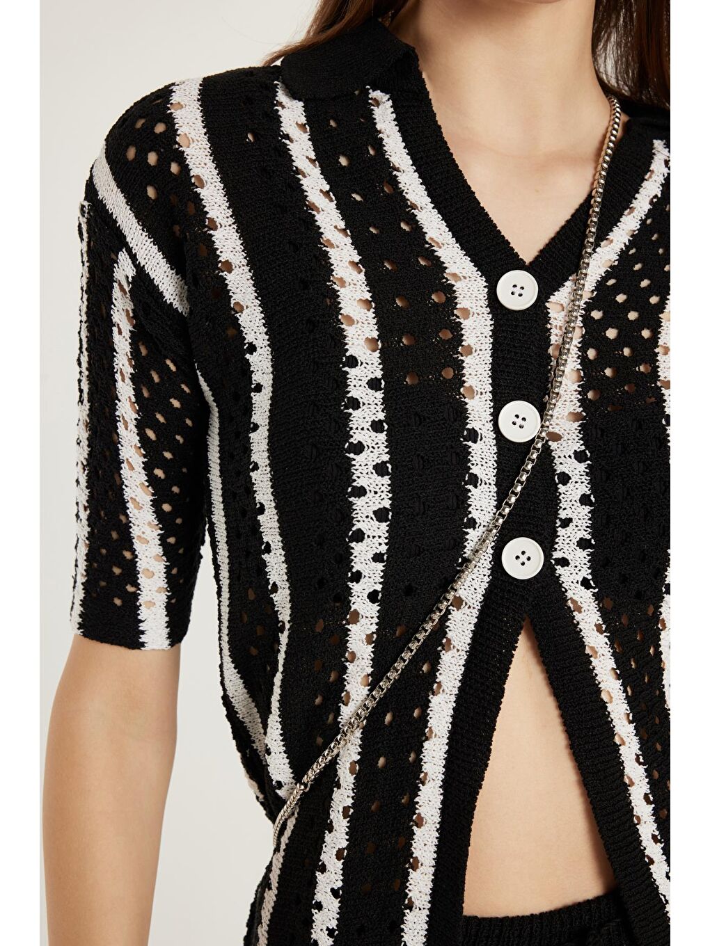 Karışık Kadın Standart Fit Kısa Kollu V Yaka Düğmeli Örme Detaylı Çizgili Takım-2